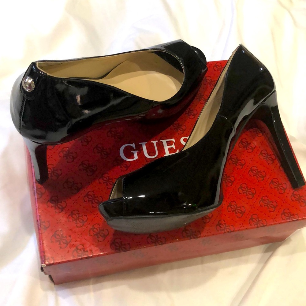 Black Peep Toe